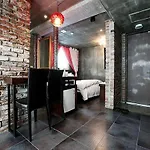 Baron De Paris Hotel