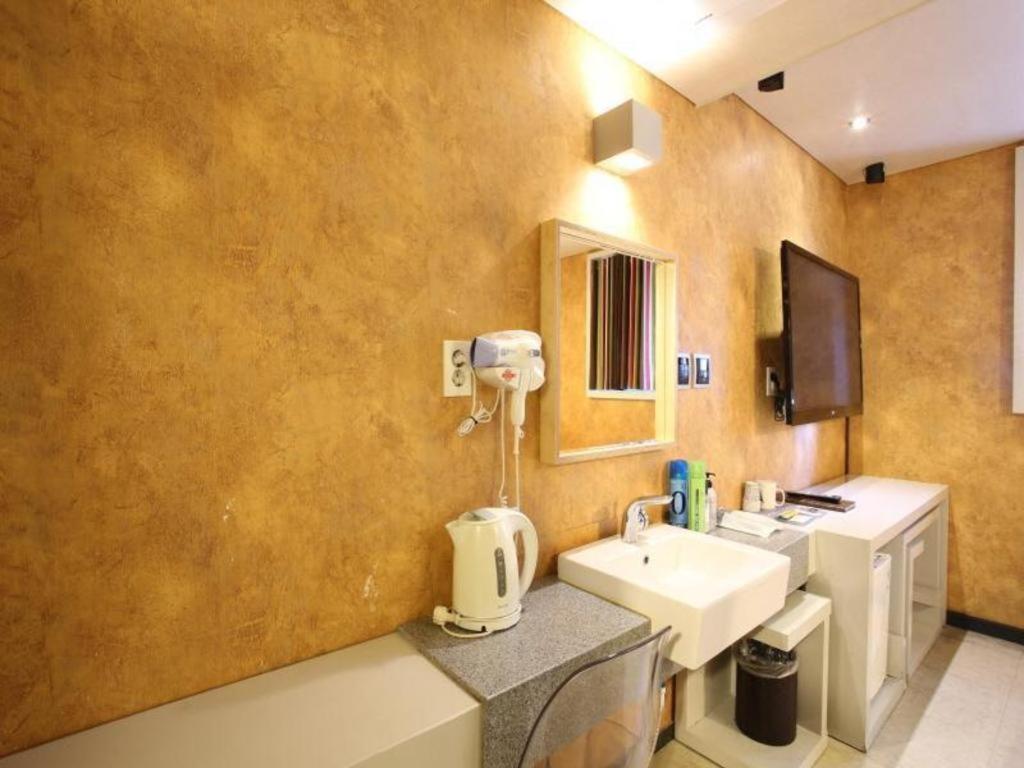 Baron De Paris Motel 2*